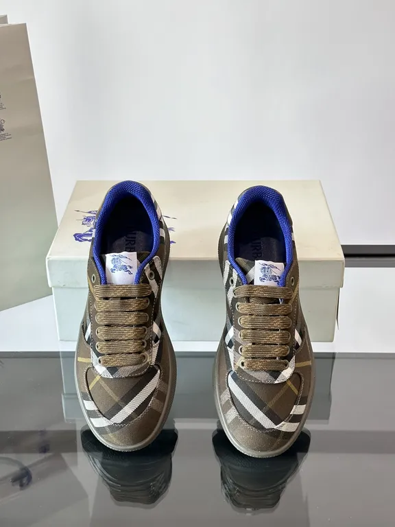 Burberry Shoe 